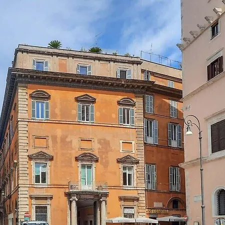 Easytopstay - Piazza Venezia Charming & Bright Апартаменты