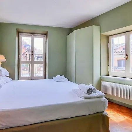 Apartman Easytopstay - Piazza Venezia Charming & Bright