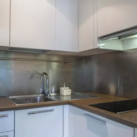 Easytopstay - Piazza Venezia Charming & Bright Apartman