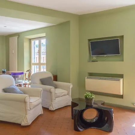 Apartman Easytopstay - Piazza Venezia Charming & Bright *