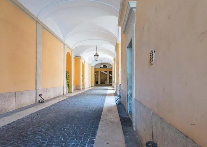 Easytopstay - Piazza Venezia Charming & Bright 아파트 *