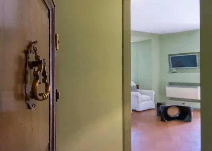 Easytopstay - Piazza Venezia Charming & Bright 아파트