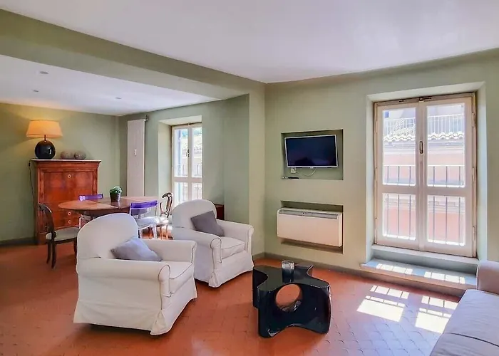 아파트 Easytopstay - Piazza Venezia Charming & Bright