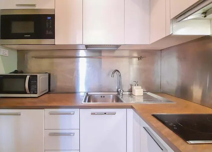 Easytopstay - Piazza Venezia Charming & Bright 아파트 *