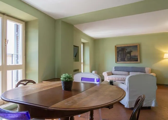 Easytopstay - Piazza Venezia Charming & Bright 로마